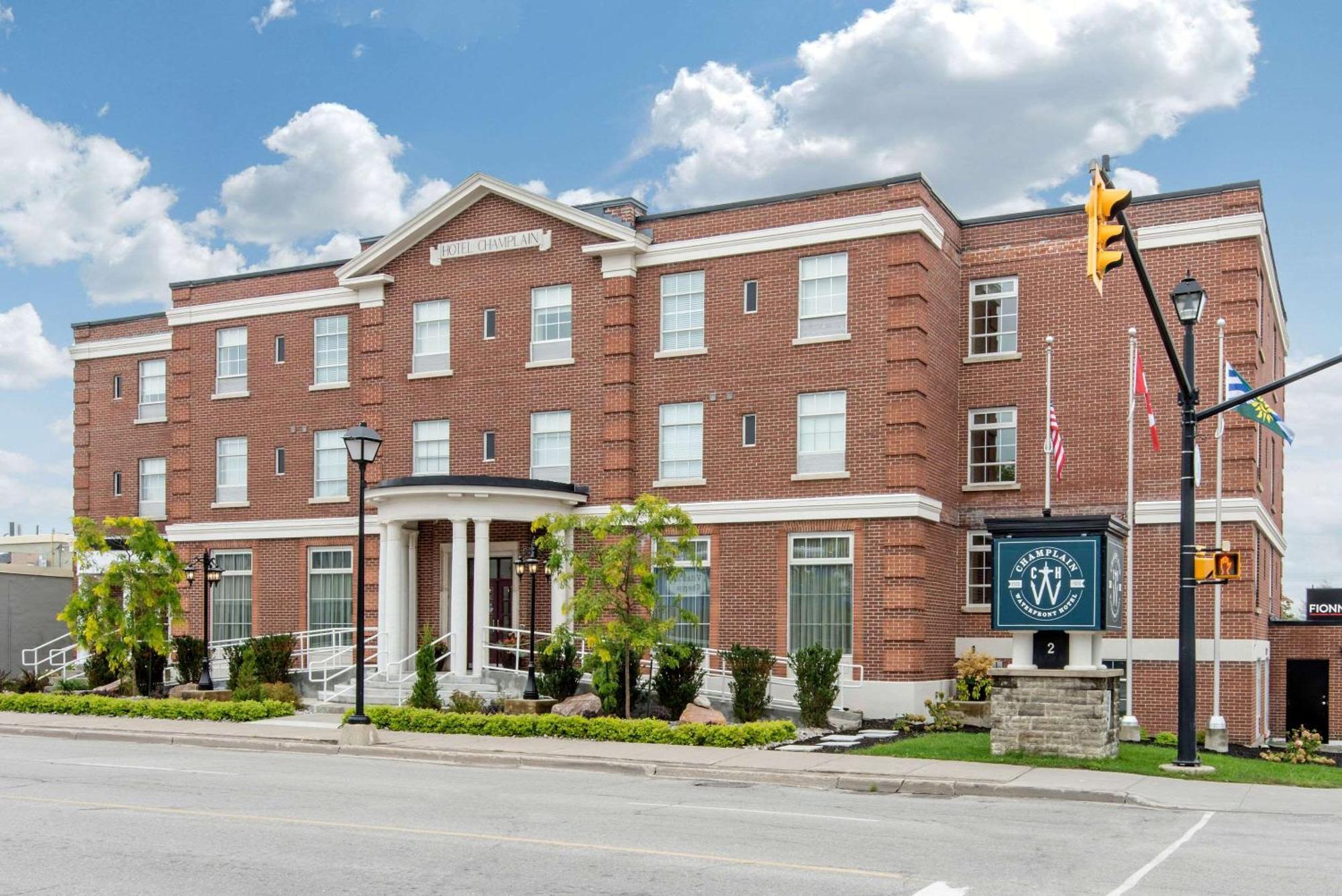 The Champlain Waterfront Hotel Ascend Hotel Collection Orillia Exterior foto