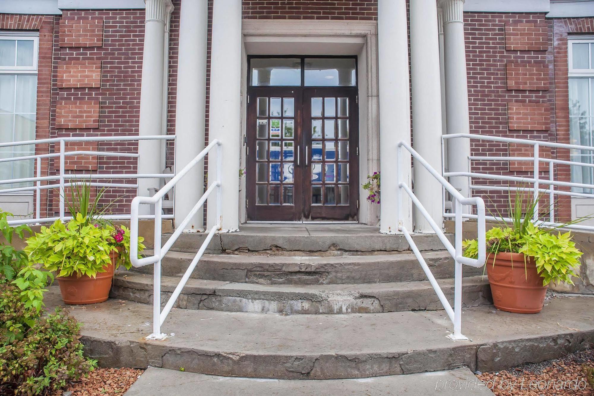 The Champlain Waterfront Hotel Ascend Hotel Collection Orillia Exterior foto