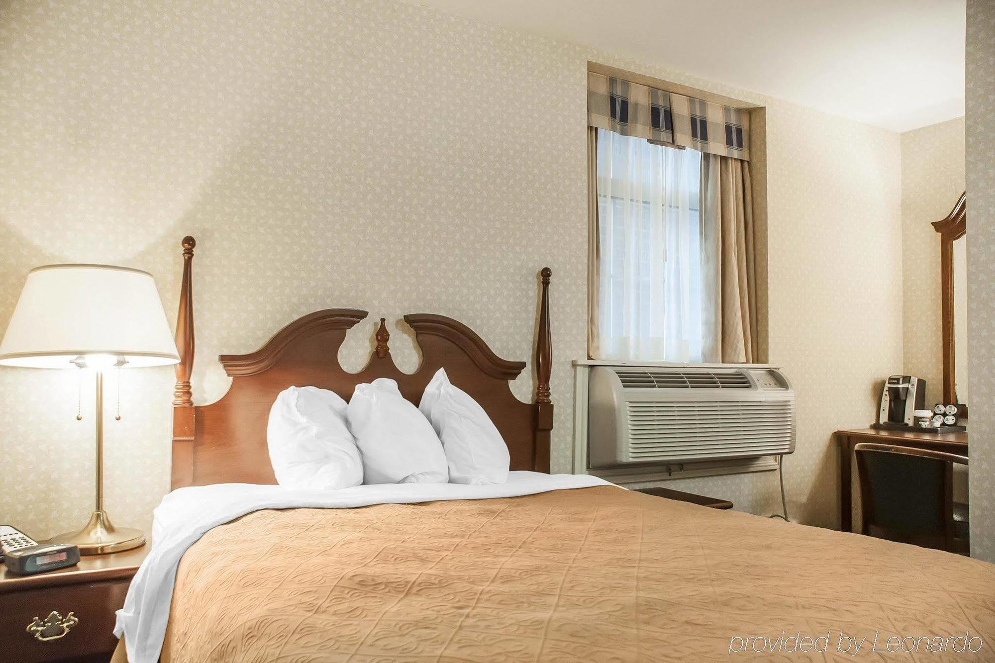 The Champlain Waterfront Hotel Ascend Hotel Collection Orillia Exterior foto